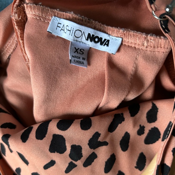 Fashion Nova XS Cowl Neck Ruffle Bottom Romper - Picture 3 of 4